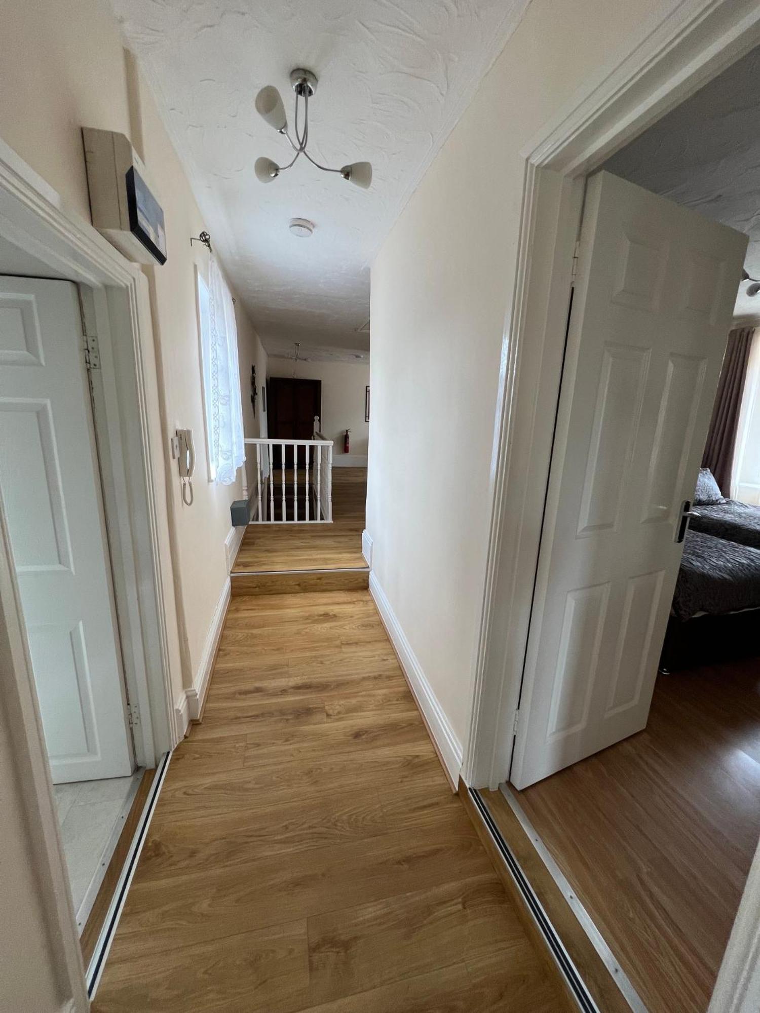 Stay In Yeovil Town Centre, Large 2 Bd Apt With Parking, Sleeps 4 מראה חיצוני תמונה